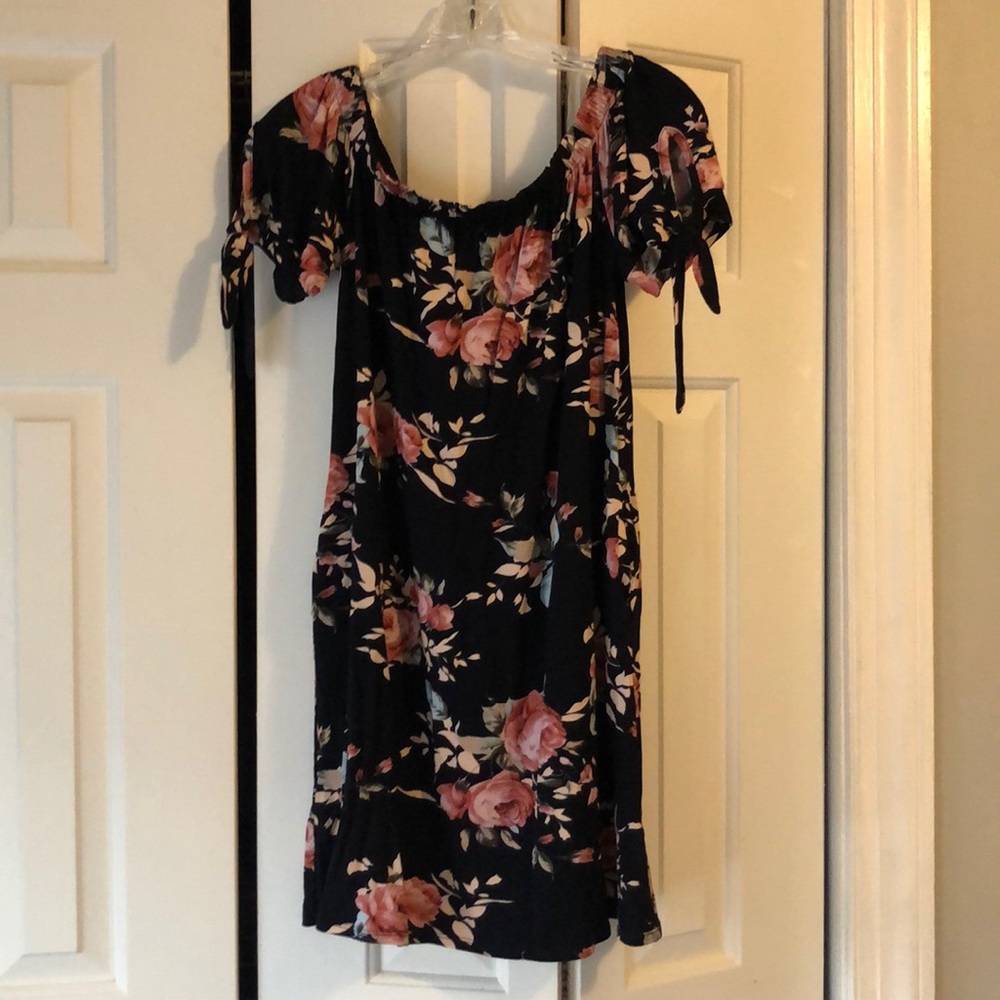 Off the shoulder floral dress, navy.